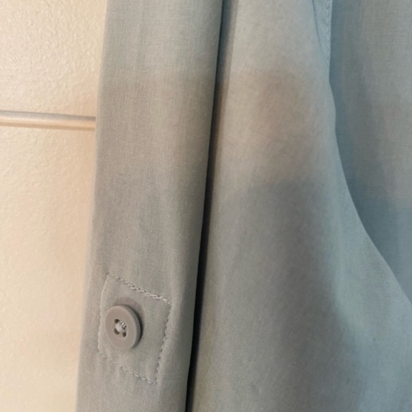 MEC Mens Blue Gorpcore Long Sleeve Casual Button Up Shirt Medium Hiking Fishing - Picture 5 of 10